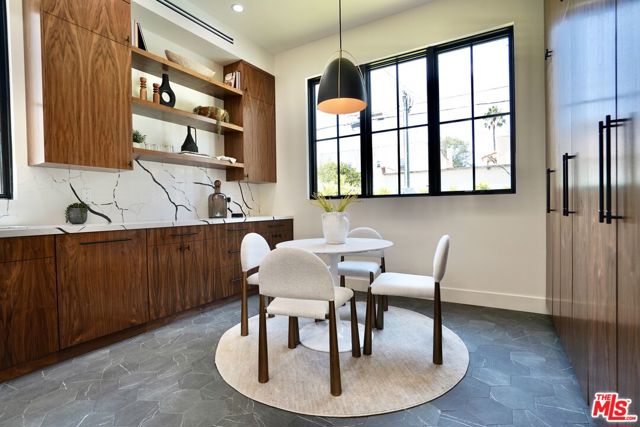 1441 S Oakhurst Drive, Los Angeles CA: https://media.crmls.org/mediaz/59a2359c-329b-4cfe-9a53-fbfeef2883f9.jpg