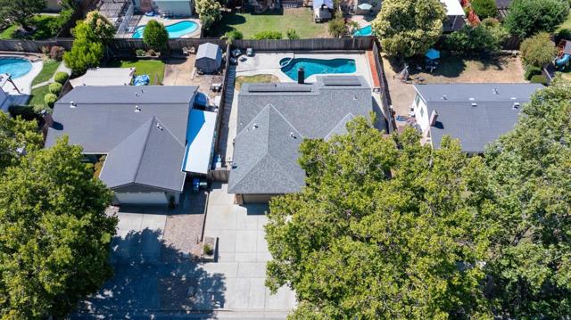 970 W 6th Street, Gilroy CA: https://media.crmls.org/mediaz/59a29311-f608-4301-9a3b-679bbcf7d0bb.jpg