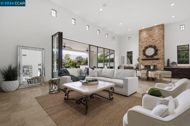 Image 7 of 18 For 78431 Deacon Dr