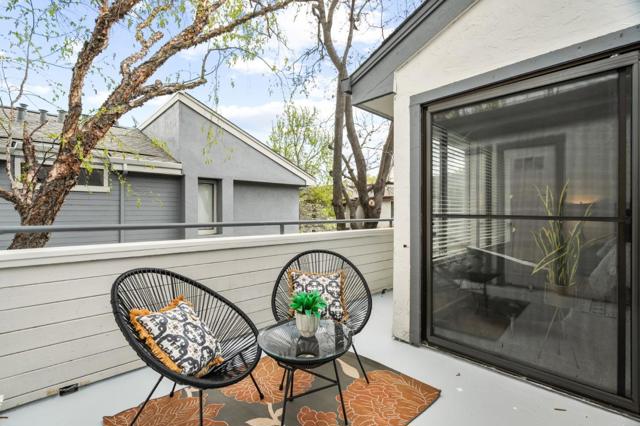 6474 Buena Vista Drive, Newark CA: https://media.crmls.org/mediaz/59a32f90-af54-4442-a333-e21cf3d01d20.jpg