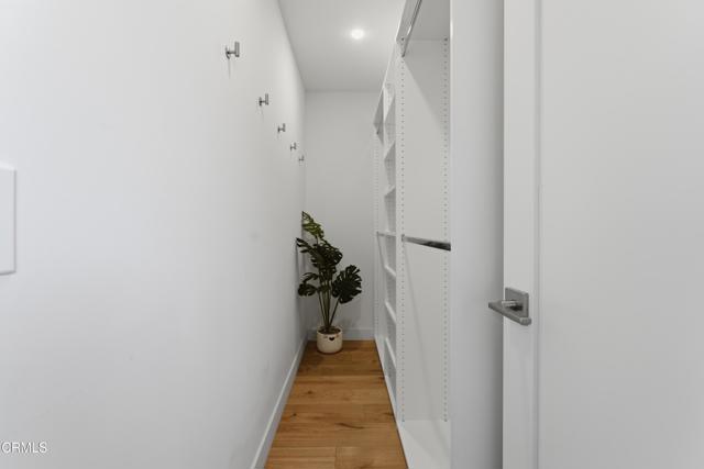 Detail Gallery Image 5 of 54 For 22718 Cantlay St, West Hills,  CA 91307 - 3 Beds | 2 Baths