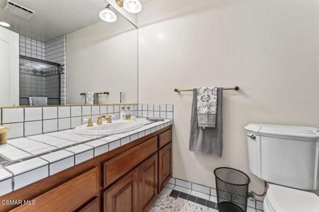 10885 Citrus Drive, Moorpark CA: https://media.crmls.org/mediaz/59a4ca0b-3baf-465a-a92e-5b660e10e54a.jpg