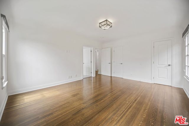 1148 S Stanley Avenue, Los Angeles CA: https://media.crmls.org/mediaz/59a4df11-fe70-4176-8ca7-1f652c0e39cf.jpg