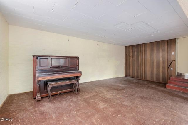 31-web-or-mls-24 - Basement Music Room