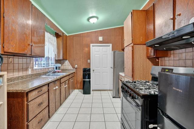 2509 Illinois Street, East Palo Alto CA: https://media.crmls.org/mediaz/59a73764-7957-4602-b3b3-524455948d37.jpg