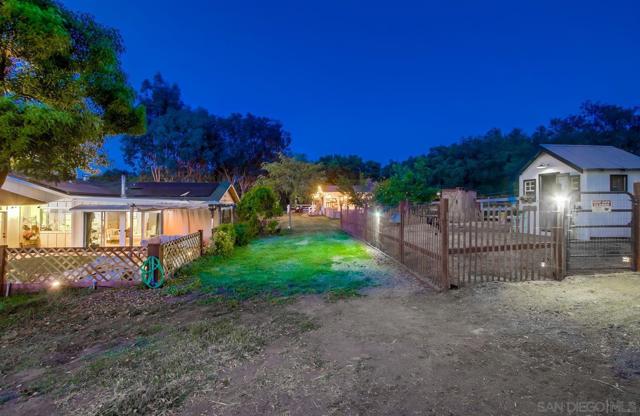 17048 Handlebar Rd, Ramona CA: https://media.crmls.org/mediaz/59a74309-22bd-47c7-a3c3-3b70a6585b84.jpg