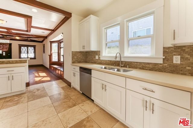 6178 Aldama Street, Los Angeles CA: https://media.crmls.org/mediaz/59a7f0f6-5d62-4155-b174-5b6936e10d77.jpg