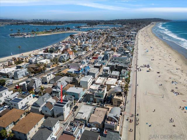 710 Verona Court, San Diego CA: https://media.crmls.org/mediaz/59a8125b-478c-4c34-a791-8ee06e2fba2a.jpg