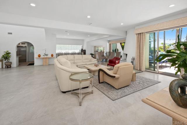 1203 Caminito Graciela, Encinitas CA: https://media.crmls.org/mediaz/59a84ac2-9ac1-4417-813e-7f7a73b3018b.jpg