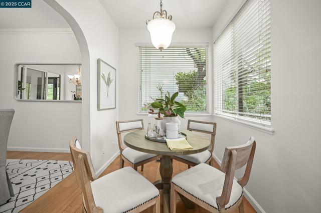 1281 Avenida Sevilla, Walnut Creek CA: https://media.crmls.org/mediaz/59a925c4-47d9-46b3-8ea5-d0cff4953410.jpg