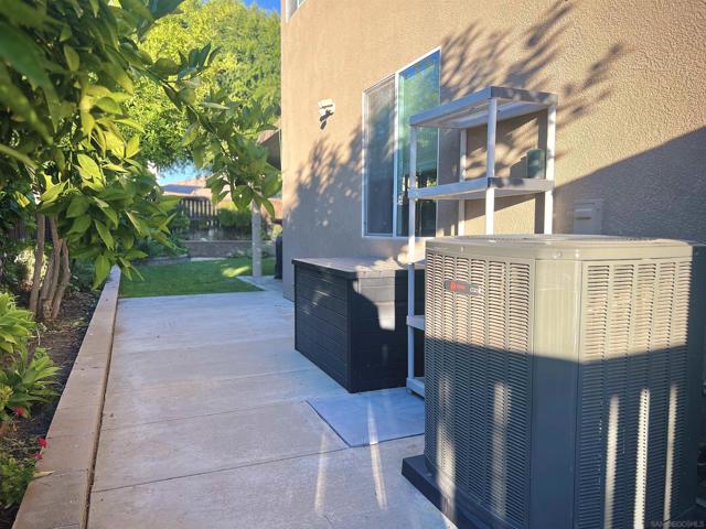 37710 Sprucewood Ln, Murrieta CA: https://media.crmls.org/mediaz/59a933d2-c4ae-4a7f-8283-0f2b5603ed3e.jpg