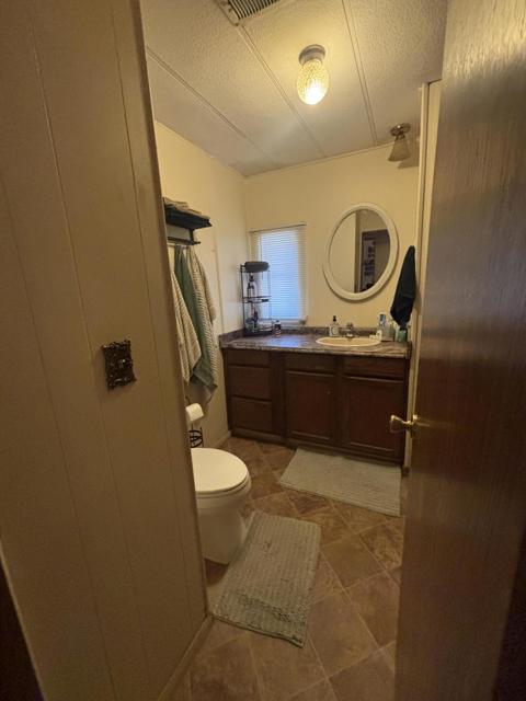 79505 Avenue 38, Indio CA: https://media.crmls.org/mediaz/59a98855-0c6c-40e1-b6b8-3fe9bad6e23b.jpg