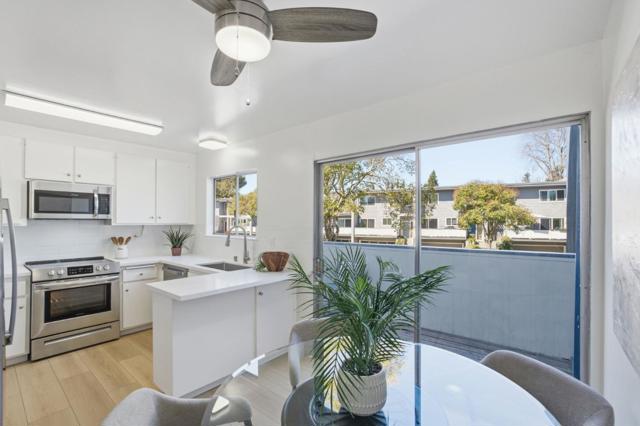 315 Carlos Avenue, Redwood City CA: https://media.crmls.org/mediaz/59aa7bcb-6468-4a2c-909f-efbce3822f3a.jpg