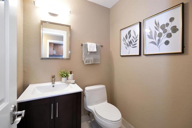 3218 Oakes Dr, Hayward CA: https://media.crmls.org/mediaz/59ab1188-9b12-425d-a3cb-cfbb0c39888b.jpg