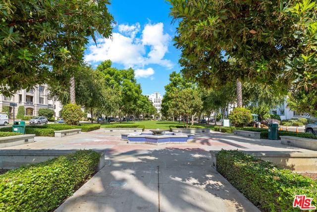 1 Bed Home for Sale in Playa Vista, California