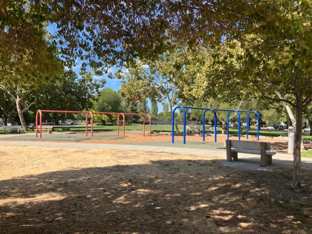 1391 Meadow Ridge Circle, San Jose CA: https://media.crmls.org/mediaz/59acd2c9-d288-4089-967c-783c838018e1.jpg