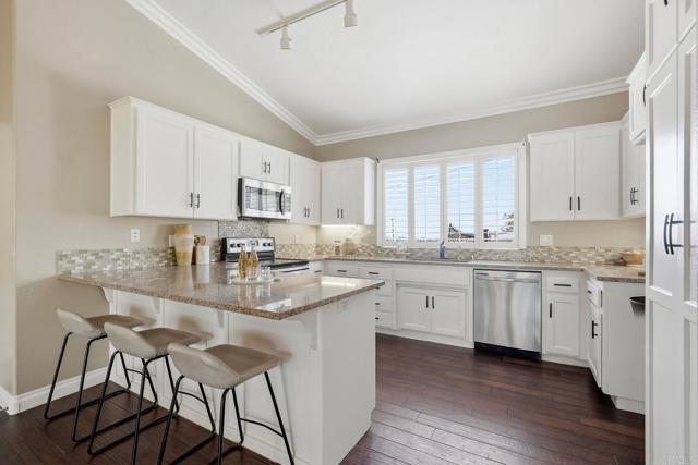 31503 Stardust Lane, Valley Center CA: https://media.crmls.org/mediaz/59ad4853-3540-46bd-9c5b-a1027e55f3a6.jpg