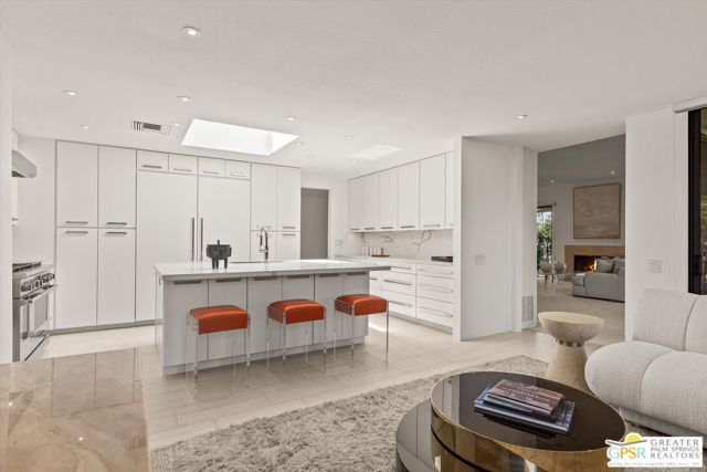 6 Trojan Court, Rancho Mirage CA: https://media.crmls.org/mediaz/59af65da-c696-4306-b536-ff3f22250acc.jpg