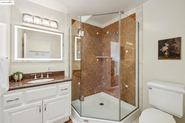 Image 21 of 58 For 1822 Arlington Blvd