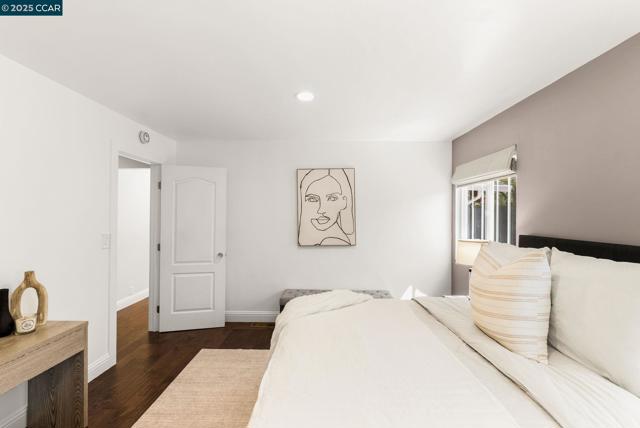 1925 Burnside Ct, Concord CA: https://media.crmls.org/mediaz/59afb2fe-a050-4a9f-9d63-4e7209df9819.jpg