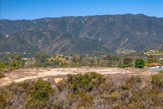 27 Daily Road, Fallbrook CA: https://media.crmls.org/mediaz/59b0b24b-3311-4492-9c09-39259dce3c7c.jpg
