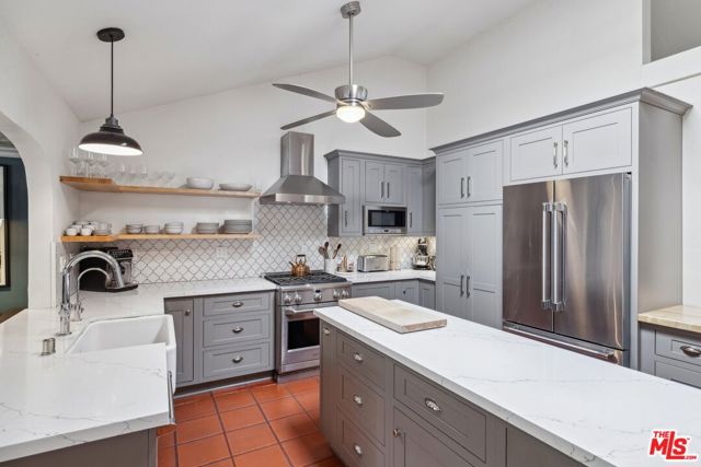 29429 Trailway Lane, Agoura Hills CA: https://media.crmls.org/mediaz/59b0d73a-2a83-4e0d-8389-2e2496c5f03d.jpg