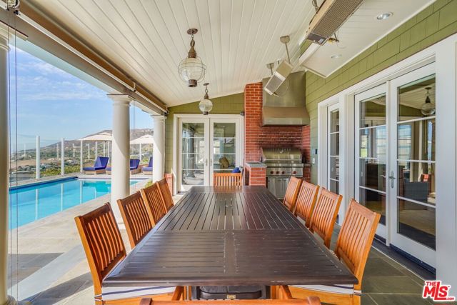 6277 Sea Star Drive, Malibu CA: https://media.crmls.org/mediaz/59b0de5c-eef2-4264-9679-27f3ce87321a.jpg