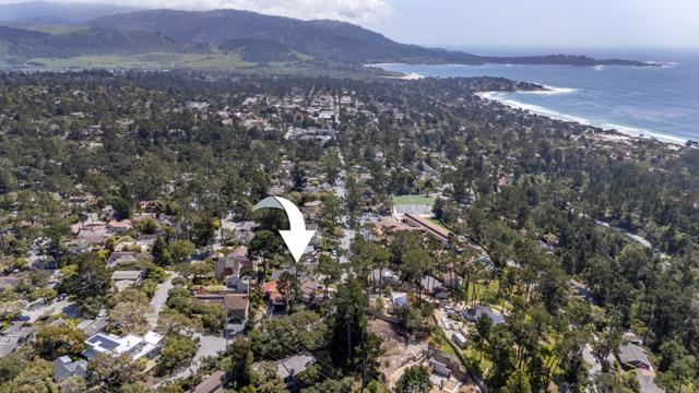 24735 Dolores Street, Carmel CA: https://media.crmls.org/mediaz/59b129f7-7877-4294-8ffc-166f92e2cc72.jpg