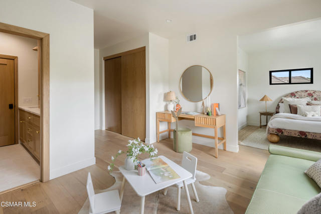 24005 Clarington Drive, West Hills CA: https://media.crmls.org/mediaz/59b1e833-441e-4764-b440-afd9ffffac70.jpg