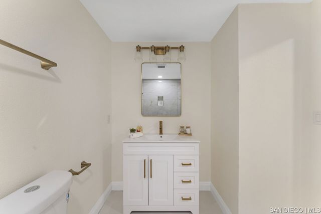 3424 Lockwood DR, San Diego CA: https://media.crmls.org/mediaz/59b1e906-4e95-4fa2-b15c-bce106f29422.jpg