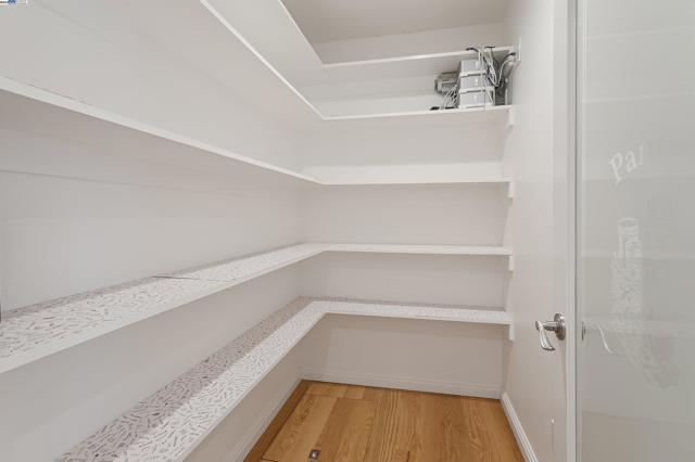 3252 Woodview Dr, Lafayette CA: https://media.crmls.org/mediaz/59b1fff1-8665-41da-acdf-b82ab9ae26c4.jpg