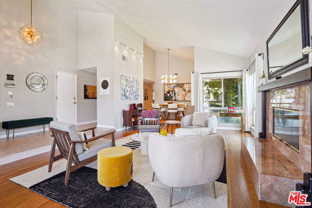 19730 Hatton Street, Winnetka CA: https://media.crmls.org/mediaz/59b29d66-dbdf-4921-8a7a-207c542b8d50.jpg