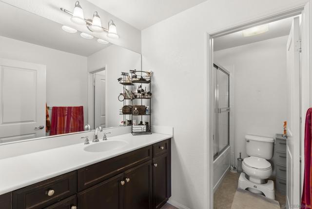 1824 Peach Ct, Chula Vista CA: https://media.crmls.org/mediaz/59b33089-2d38-4c9f-bfd6-d76fa9668340.jpg