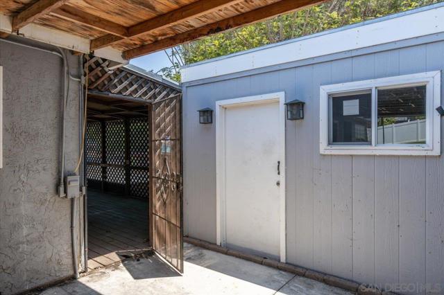 753 La Presa Ave, Spring Valley CA: https://media.crmls.org/mediaz/59b3d589-ce1d-448a-9000-ac19ac58fb07.jpg