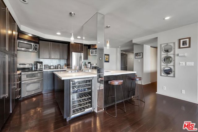 1155 N La Cienega Boulevard, West Hollywood CA: https://media.crmls.org/mediaz/59b3de80-f4e2-46c0-a2fc-620cce7686f2.jpg