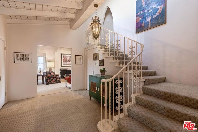 213 South Rodeo Drive photo 2