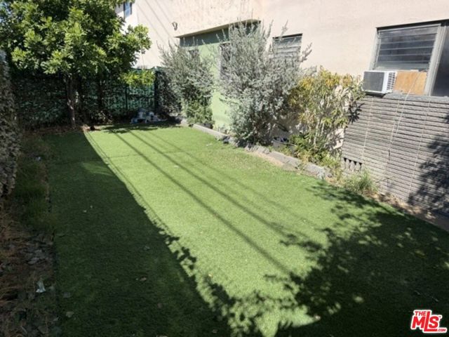 13125 Vanowen Street photo 21