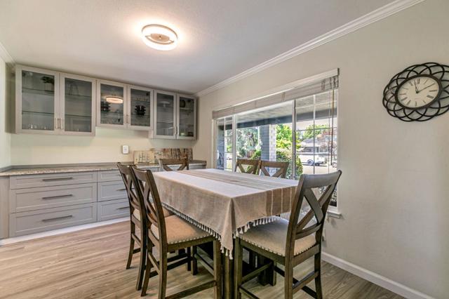 2739 Saint Giles Lane, Mountain View CA: https://media.crmls.org/mediaz/59b59559-32c7-4768-a27f-6c3aae91cfb0.jpg