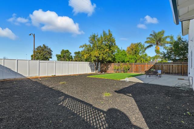 180 Park Sharon Drive, San Jose CA: https://media.crmls.org/mediaz/59b6c8fa-beb8-4cbd-93ed-e4ccac6899ce.jpg