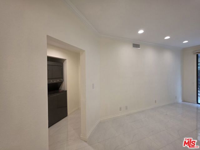 12000 Goshen Avenue, Los Angeles CA: https://media.crmls.org/mediaz/59b742f1-65aa-4c4a-b707-7cd689171a77.jpg