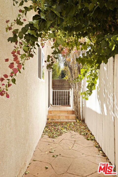 17827 Burbank Boulevard photo 40