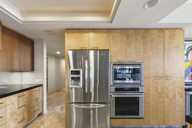 899 Island Drive #402, Rancho Mirage, CA 92270