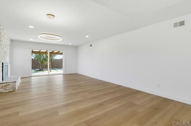 421 Locdel Court, Chula Vista CA: https://media.crmls.org/mediaz/59bb259b-186f-4c2f-bb1e-cd85eb651130.jpg