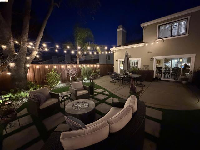 2090 Shady Creek Pl., Danville CA: https://media.crmls.org/mediaz/59bb8ecf-19cc-446f-99c5-5139d066e7af.jpg