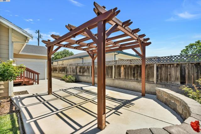 37659 Granville Dr, Fremont CA: https://media.crmls.org/mediaz/59bbb9c4-2448-48ed-bee1-077ac714785f.jpg