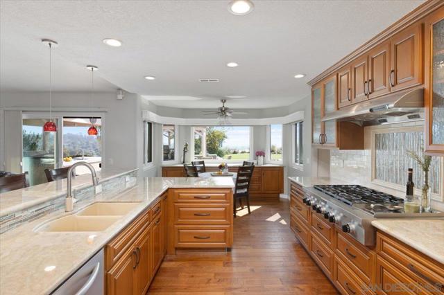 1373 Stoneridge Circle, Escondido CA: https://media.crmls.org/mediaz/59bbdede-c7bb-4870-8212-a3b603fd0f57.jpg