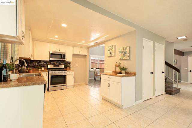 2825 GEORGIA DRIVE, Tracy CA: https://media.crmls.org/mediaz/59bbff66-a1a1-4894-b6e8-923c4dfb8bff.jpg