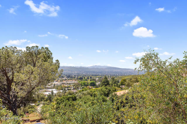 3166 Sycamore Drive, Simi Valley CA: https://media.crmls.org/mediaz/59bc3785-6b44-4d2e-8c37-685d308b3b16.jpg