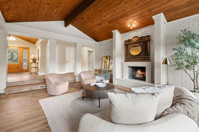 6915 Redwood Retreat Road, Gilroy CA: https://media.crmls.org/mediaz/59bc4406-9867-4d92-b419-9184d6f8bc38.jpg