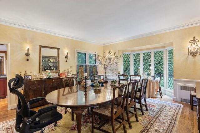 2155 Geri Lane, Hillsborough CA: https://media.crmls.org/mediaz/59bcd688-7da4-4a86-ba62-14b617da6a06.jpg